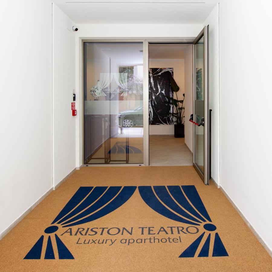 Ariston Teatro Luxury Aparthotel 그라도 외부 사진